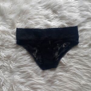 Victoria's Secret Black Hiphugger Lace Panties Size Small